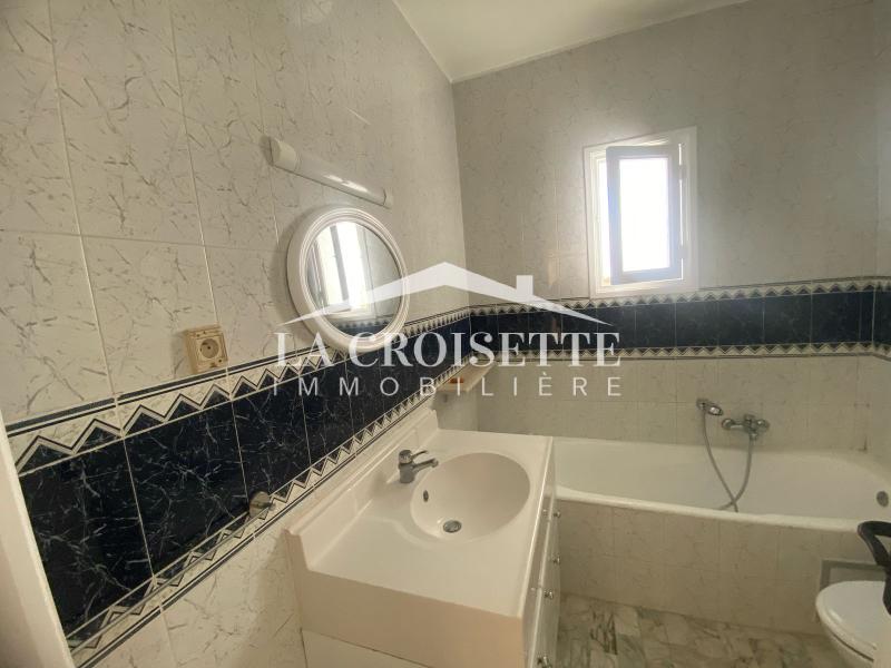 Duplex S+4 avec jardin à La Marsa